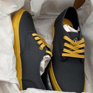 NWT Iron Fist Iron Fist The Winston Navy Blue Gold Waxed Canvas‎ Size 7